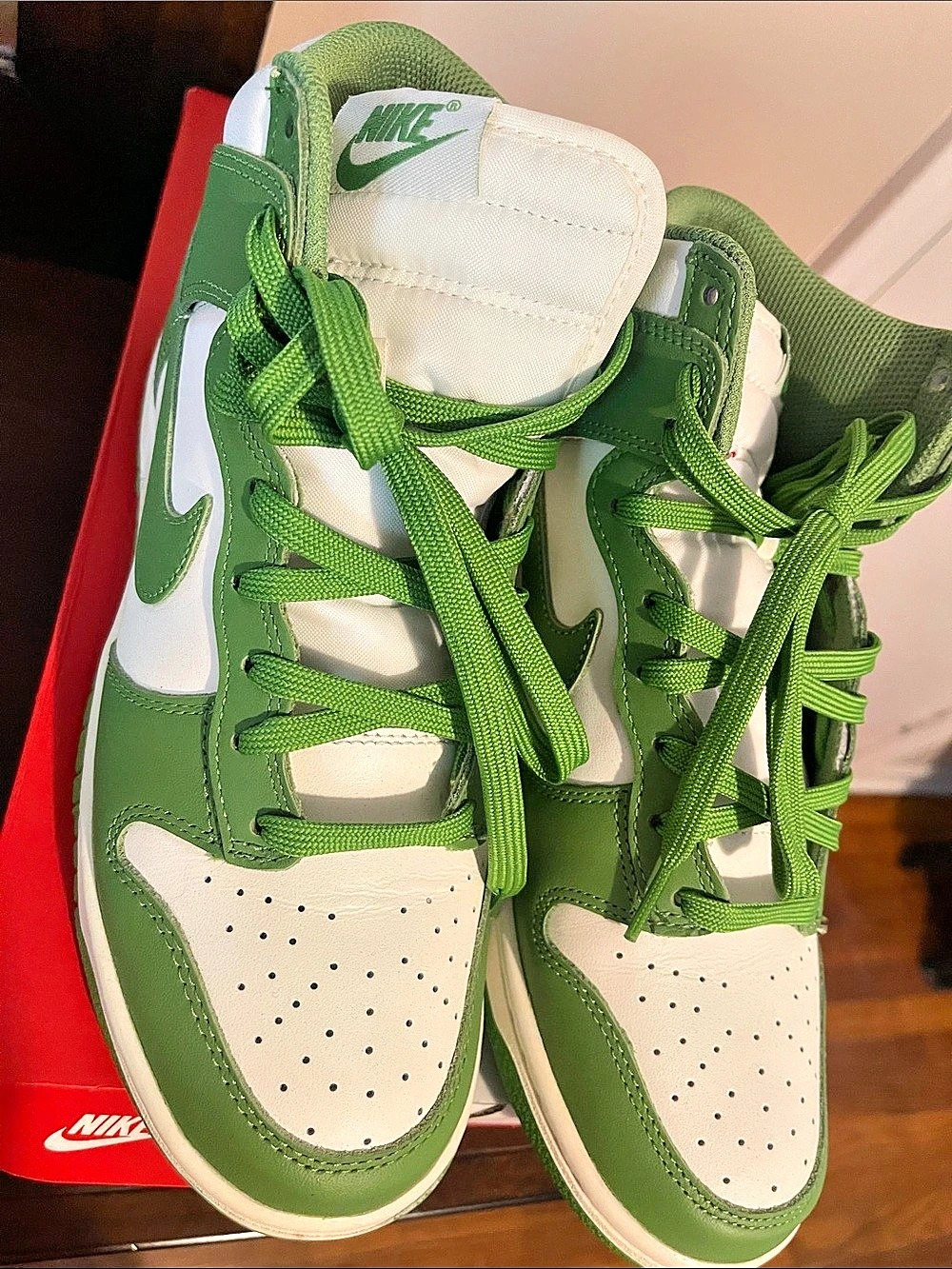 Nike Dunk High-Top Sneakers Green & White